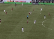 晋级下一阶段首场状态出色，曼联观众沸腾！，Rookie重返赛场比赛高潮迭起(保罗沃克23秒挣扎视频车载录像让人揪心)